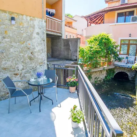 Stari View-free Parking Apartment Mostar