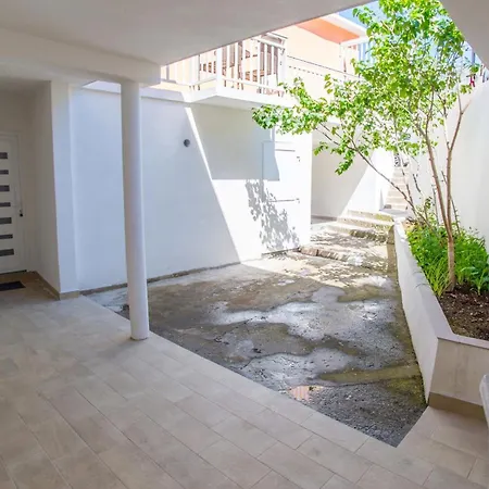 아파트 Stari View-free Parking 모스타르